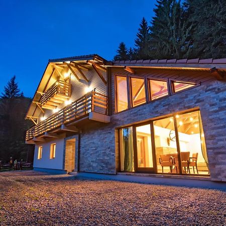Chiba Chalet Тімішу-де-Жос Екстер'єр фото