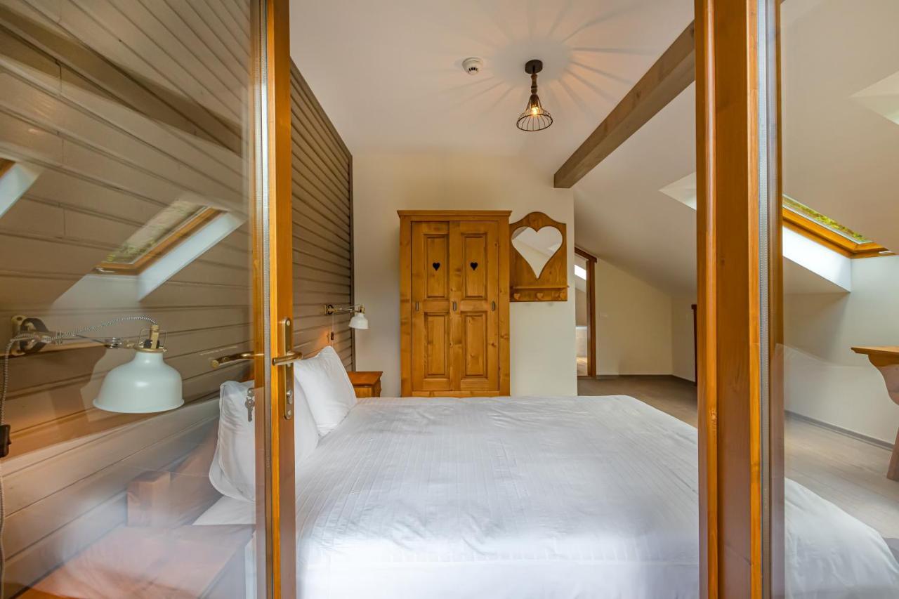 Chiba Chalet Тімішу-де-Жос Екстер'єр фото