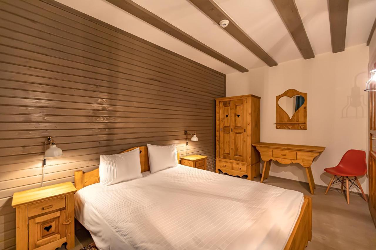 Chiba Chalet Тімішу-де-Жос Екстер'єр фото