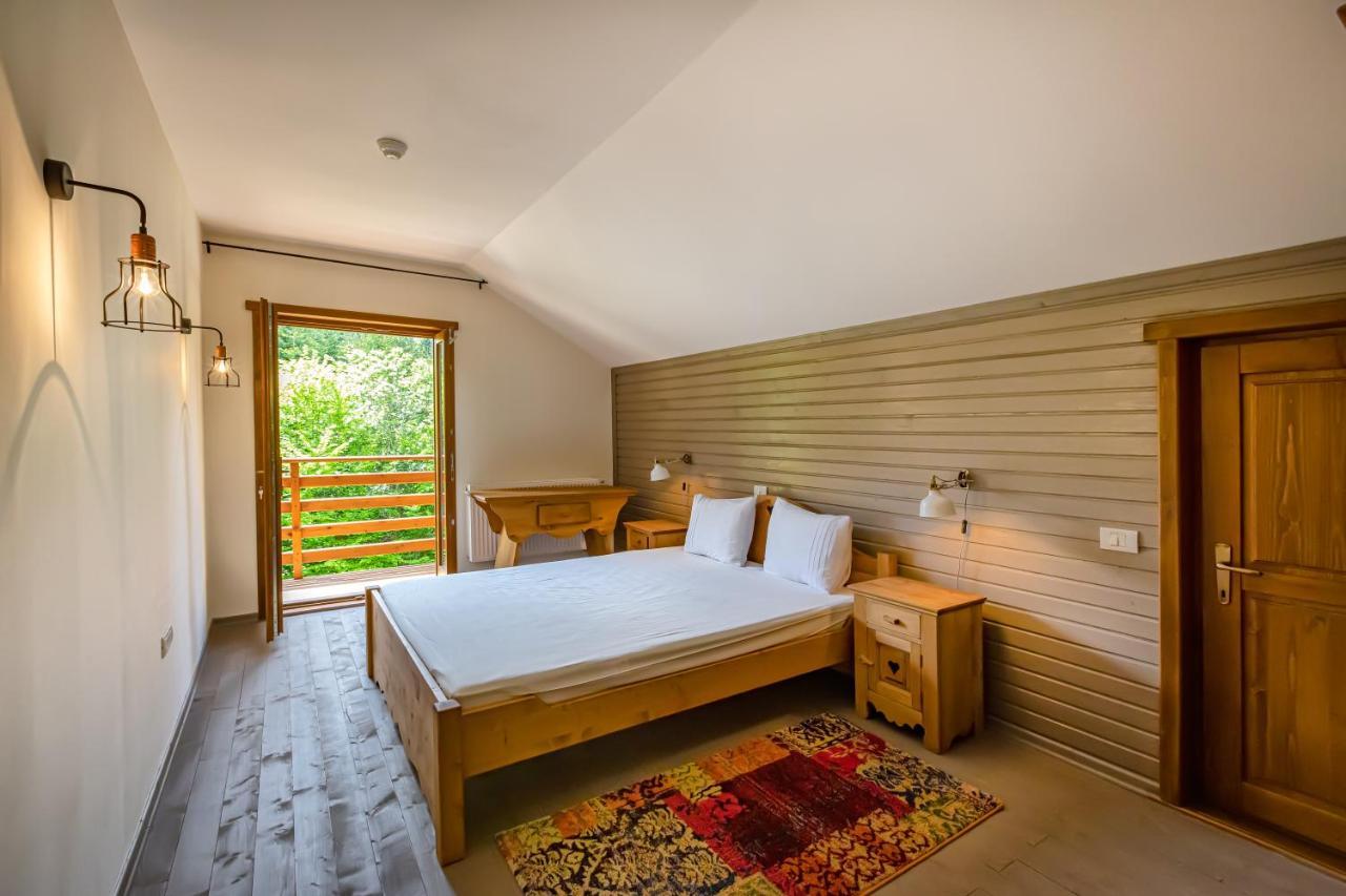 Chiba Chalet Тімішу-де-Жос Екстер'єр фото