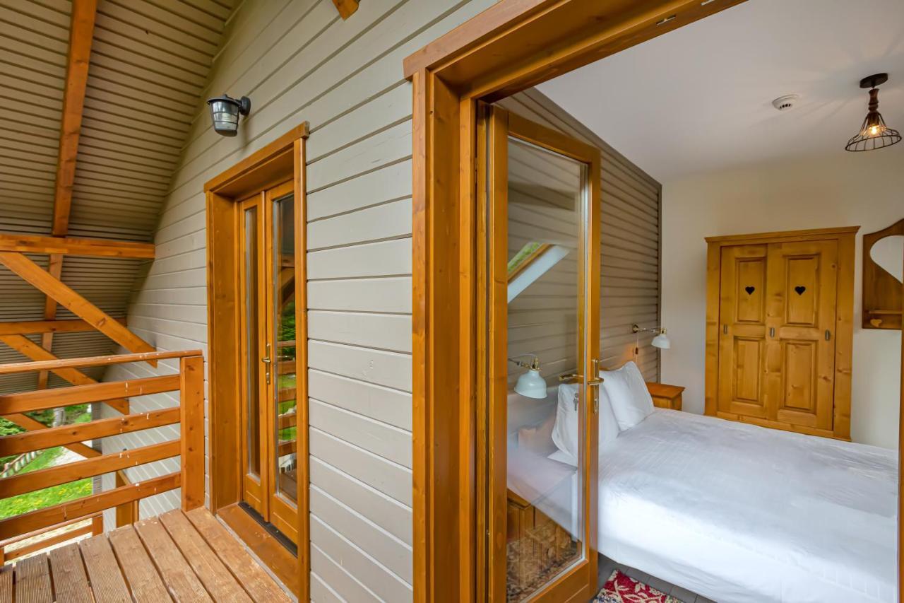 Chiba Chalet Тімішу-де-Жос Екстер'єр фото